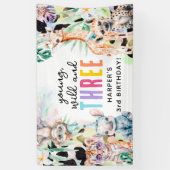 Jong, wild & drie safari dieren 3e verjaardag spandoek (Verticaal)