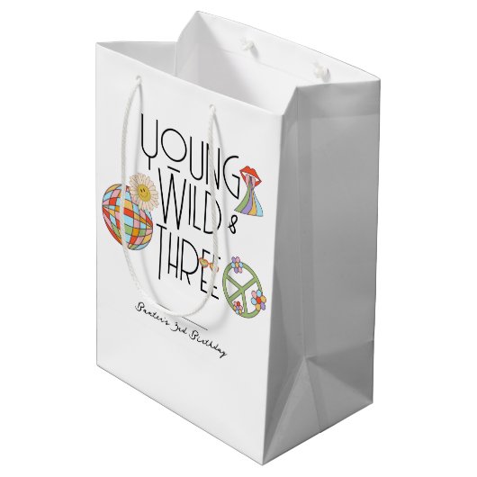 Jong, Wild & Drie | Verjaardagscadeauzak | Boho Medium Cadeauzakje (Achterkant Gekanteld)