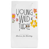 Jong, Wild & Drie | Verjaardagscadeauzak | Glimlac Klein Cadeauzakje (Voorkant)