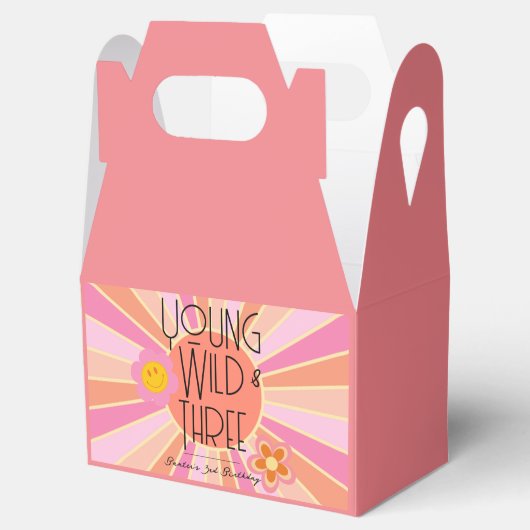 Jong, Wild & Drie | Verjaardagsgunstbox | roze Bedankdoosjes (Geopend)
