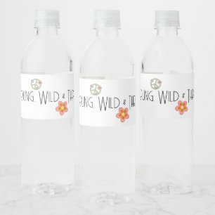 Jong, Wild & Drie Waterlabel B-Day Glimlachen Waterfles Etiket