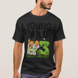 Jong, wild en 3 3e verjaardag Safari dier gethemat T-shirt