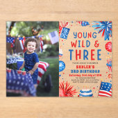 Jong Wild en Drie 4th Juli 3rd Verjaardagsfeest Acryl Uitnodigingen (Voorkant)