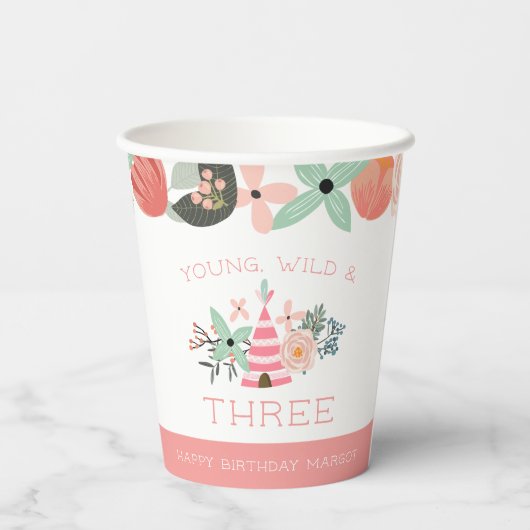 Jong, Wild en Drie Aangepaste Eerste Dag Papieren Bekers (Achterkant)