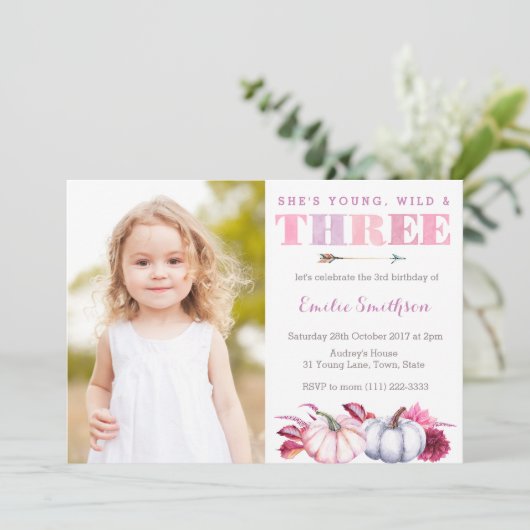 Jong, Wild en Drie, Pompoen 3e Verjaardagsfeestje Kaart (Staand voorkant)