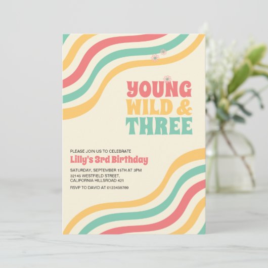 Jong wild en drie retro groovy 3e verjaardag kaart (Staand voorkant)