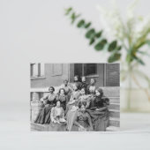 Jonge Dames in Fisk, 1890s Briefkaart (Staand voorkant)