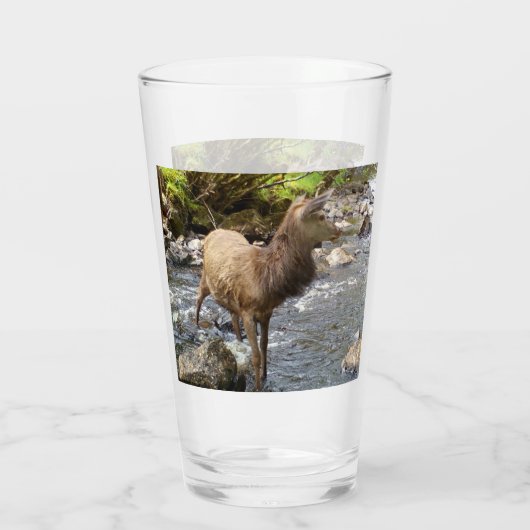 Jonge edelherten op rivier glas (Achterkant)