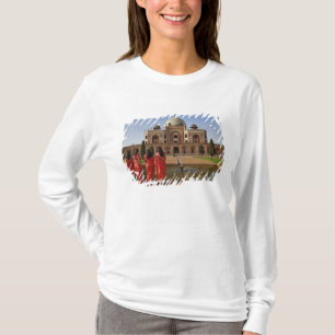 Jonge Indiase dames en Humayun's tombe, Delhi, T-shirt