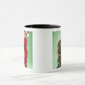 Jonge jongen die kerstverlichting rond een hond wi mok (Midden)