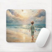 Jonge jongen op het strand muismat (Met muis)