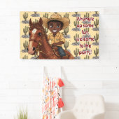 Jonge Jongen Rijdt Vrolijk Paard Spandoek (Insitu)