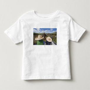 Jonge jongens nemen de Hughes Ranch van 2007 aan Kinder Shirts