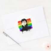 Jonge Kamala Harris LGBTQ Pride Flag Graffiti Ronde Sticker (Envelop)