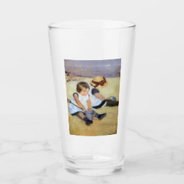 Jonge kinderen die op de strand spelen (Mary Cassa Glas