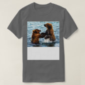 Jonge Kodiak bruine Beren spelen worstelen in wate T-shirt (Design voorkant)