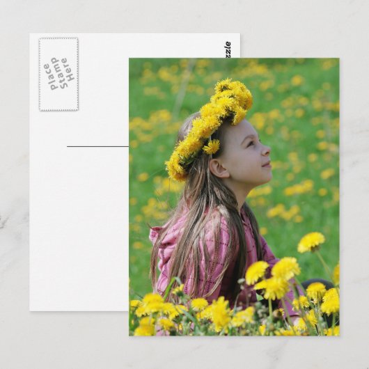 Jonge meid in de zomerdag. briefkaart (Voorkant / Achterkant)