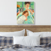 Jonge moeder naaien | Mary Cassatt Canvas Afdruk (Insitu (Slaapkamer))