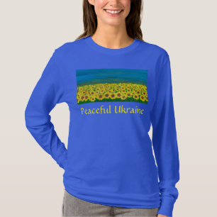 Jonge Oekraïense vrouwen met lange mouwen T-shirt