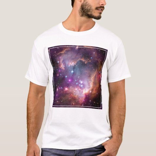 Jonge sterren in de kleine Magelhaense wolk. T-shirt (Voorkant)