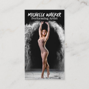 Jonge vrouw die danst visitekaartje