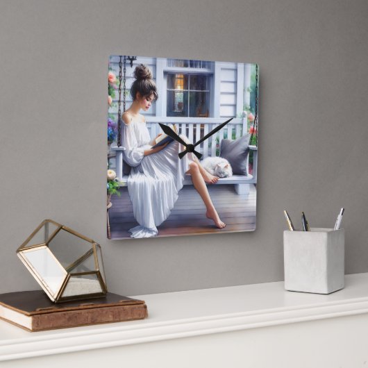 Jonge vrouw die een boek met kat lezen vierkante klok (Kantoor)