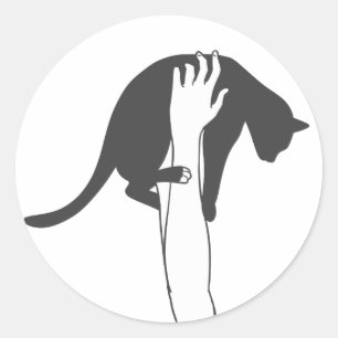 Jonge vrouw die kat tilt - Kies achtergrondkleur Ronde Sticker