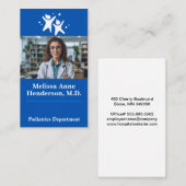 Jonge vrouw dokter glimlachend in Kantoor Visitekaartje (Voorkant / Achterkant)