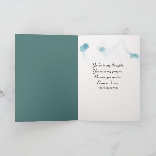 Jonge vrouw in Bos met kat Kaart (Binnen)