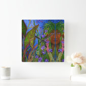 Jonge vrouw met schilderingen in tropisch landscha vierkante klok (Huis)