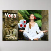 Jonge vrouw oefent yoga poster (Voorkant)