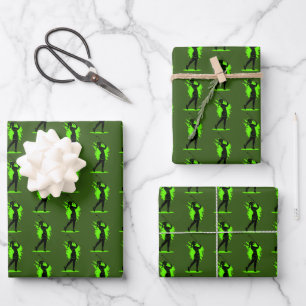Jonge vrouw speelt golf groen zwart patroon cadeau inpakpapier vel