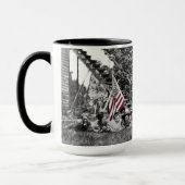 jonge vrouwen met patriottische schildpadden Vlag Mok (Links)