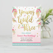 Jonge Wild en Drie Veren Roze Gouden Verjaardag Kaart (Staand voorkant)