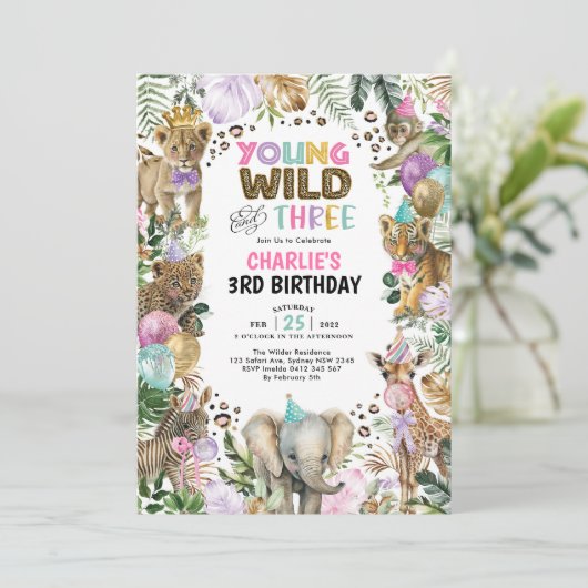 Jonge wilde dieren en drie-partijenmeisjes: 'Birth Kaart (Staand voorkant)