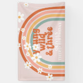 Jonge Wilde Drie Groovy Regenboog Madelief Verjaar Spandoek (Verticaal)