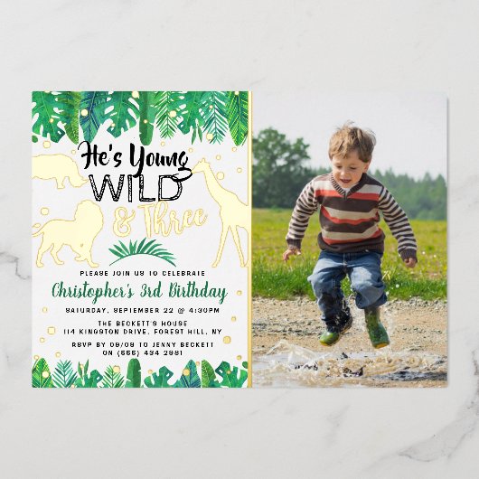 Jonge wilde en Drie Oerwouden jongens 3e verjaarda Folie Uitnodiging (Voorkant)