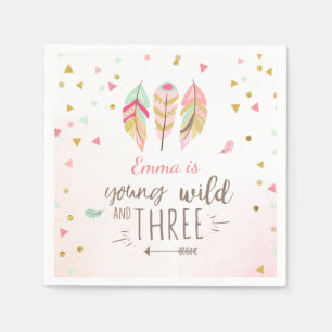 Jonge wilde en drie papieren "Napkin Pink Gold Gir Servetten