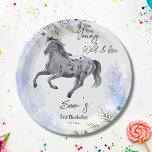 Jonge wilde en gratis galoping Appaloosa verjaarda Papieren Bordje<br><div class="desc">Jonge wilde en gratis galoping Appaloosa verjaardagsfeest op papier,  met stoffige blauwe borden,  voor meisjes die van paarden houden,  paarden op de verjaardag.</div>