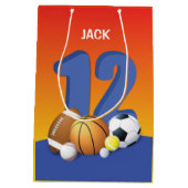 Jongen 12e verjaardag Sportbannen Medium Cadeauzakje (Achterkant)