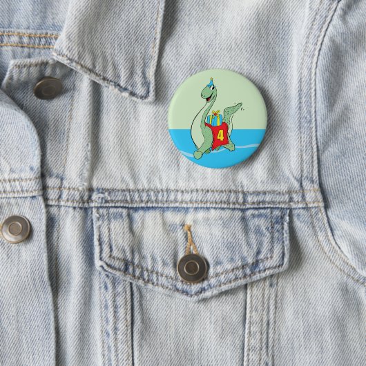 Jongen, 4e verjaardag dinosaurus ronde button 5,7 cm (In situ)