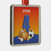 Jongen 4e verjaardag Sportbannen Metalen Ornament (Rechts)