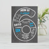 Jongen 6e verjaardag zesde bord nummer blauw kaart (Staand voorkant)