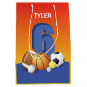 Jongen 6th Birthday Sports Balls Medium Cadeauzakje (Voorkant)