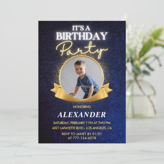 Jongen 7e verjaardag uitnodigingen Elegant Chic Fo (Staand voorkant)