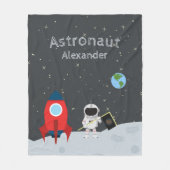 Jongen Astronaut on Moon, Monogrammed Voornaam Fleece Deken (Voorkant)