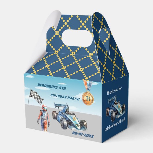 Jongen Auto Racing Thema 5e Verjaardagsfeest Bedankdoosjes (Achterkant)
