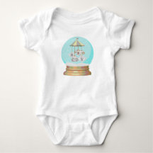 Jongen baby winter sneeuw wereldbol yeti