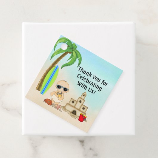 Jongen Beach Baby Sandcastle in SurfboardBaby show Bedankjes Labels (In situ)