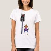 Jongen bij voetgangersoversteekplaats met rood sto t-shirt (Voorkant)